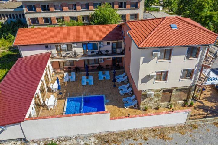 Family Hotel Preslav Exteriér fotografie