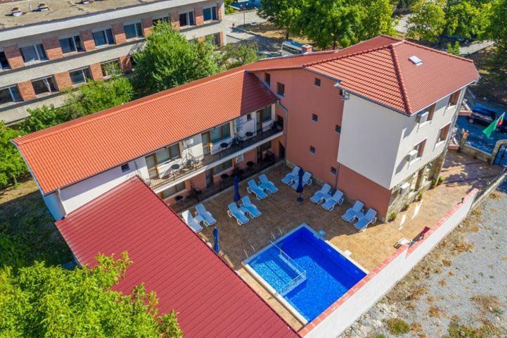 Family Hotel Preslav Exteriér fotografie